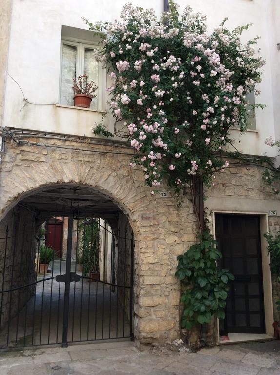 B&B La Corte Fondi Exteriör bild